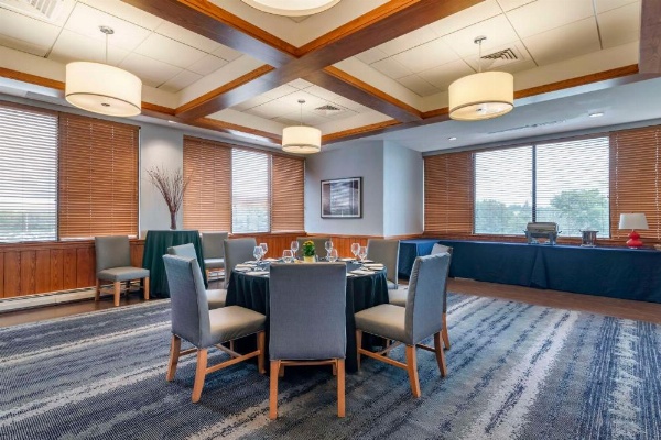 Bangor Aviator Hotel, Best Western Premier Collection image 13